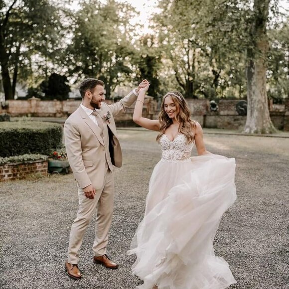 Elegant 3 Piece Slim Fit Beige Suit for Men - Perfect for Weddings & Events - Picture 3 of 8